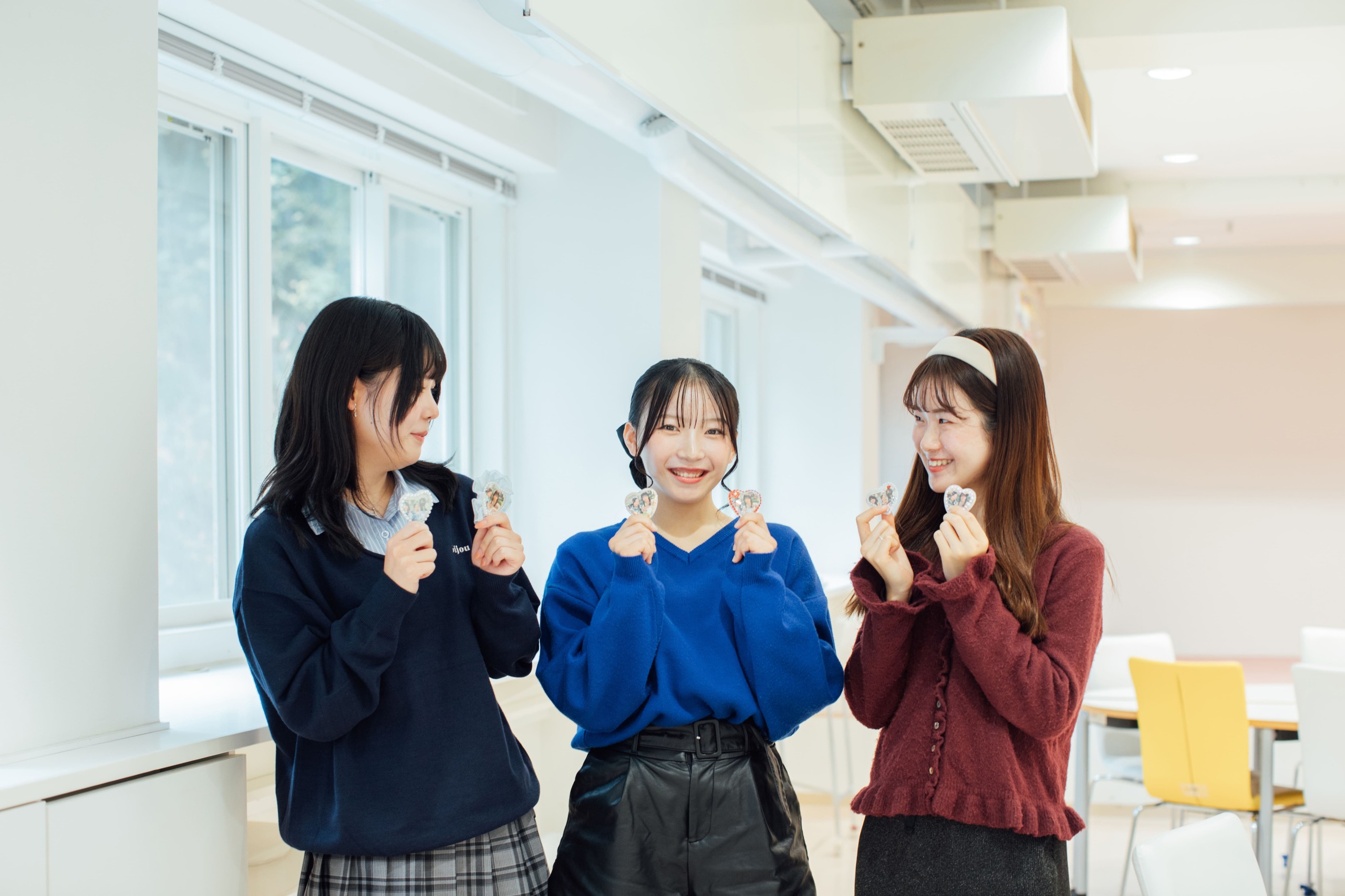 学生たちが平成レトロをテーマに、ビジネスプロジェクトに挑戦！